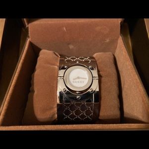 GUCCI WOMEN’S  WATCH